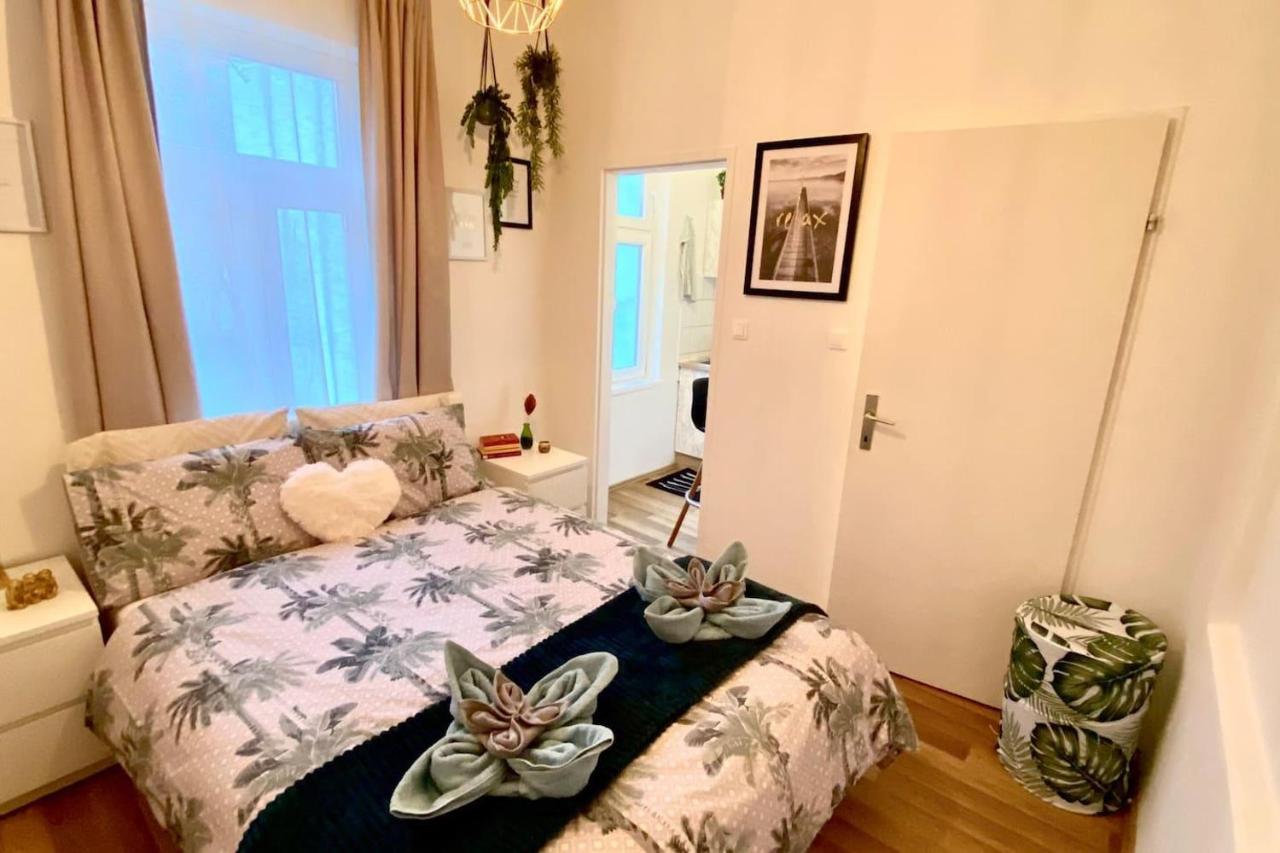 Amazonian Jungle Apartment In Wien Ngoại thất bức ảnh