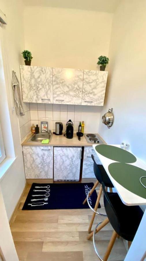 Amazonian Jungle Apartment In Wien Ngoại thất bức ảnh