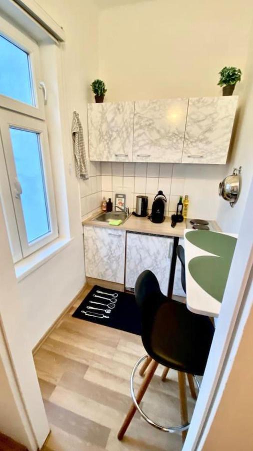 Amazonian Jungle Apartment In Wien Ngoại thất bức ảnh