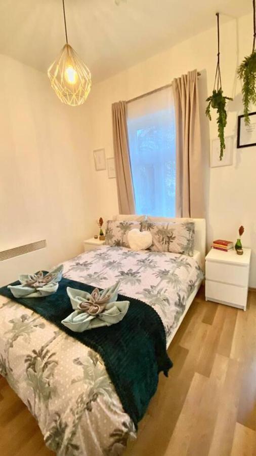 Amazonian Jungle Apartment In Wien Ngoại thất bức ảnh